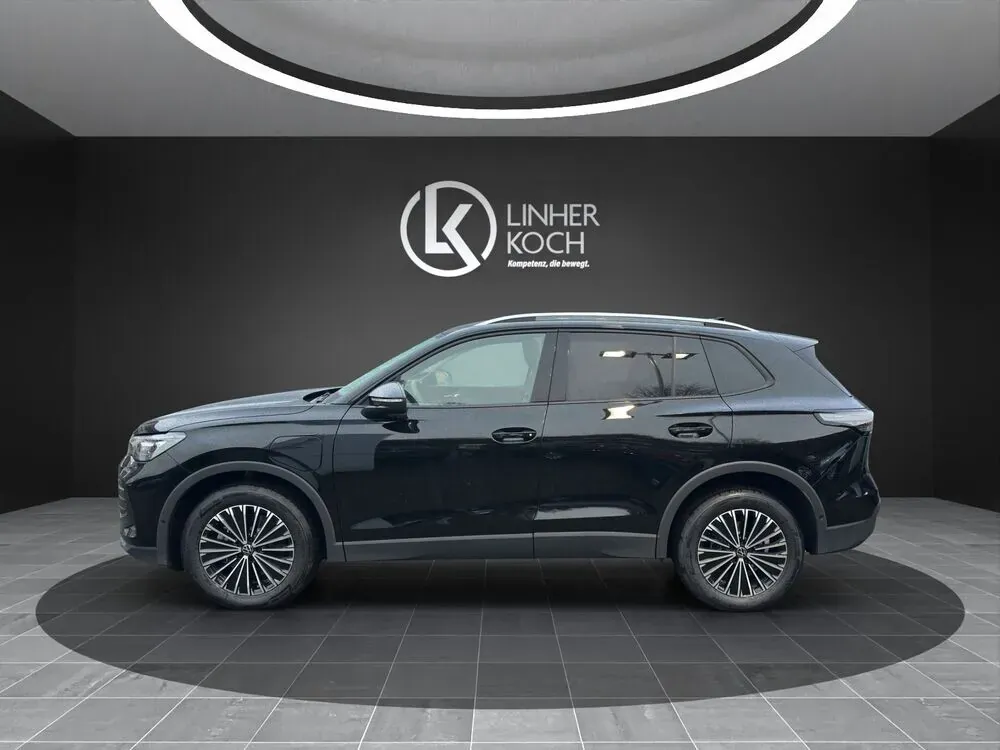 Volkswagen Tiguan 2025 photo 2