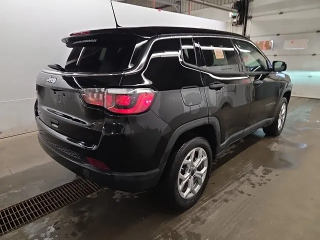 Jeep Compass 2026 photo 4