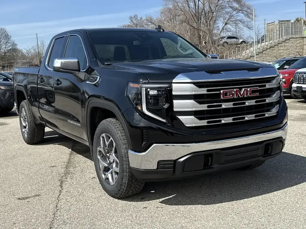 GMC Sierra 1500 2026 photo 2