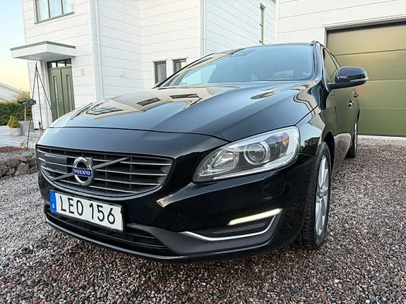 Volvo V60 2016 photo 2
