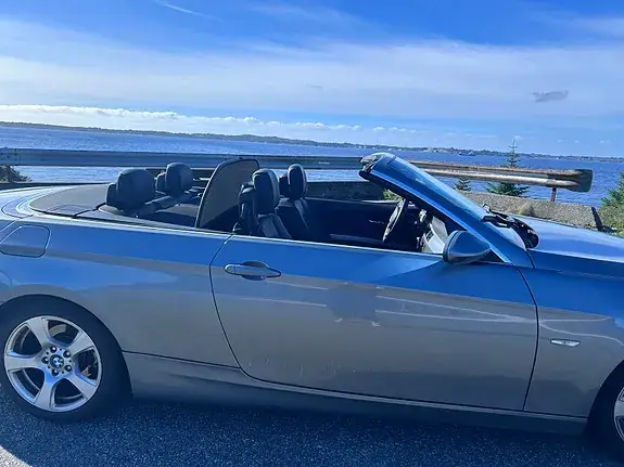 BMW 320I 2008 photo 2