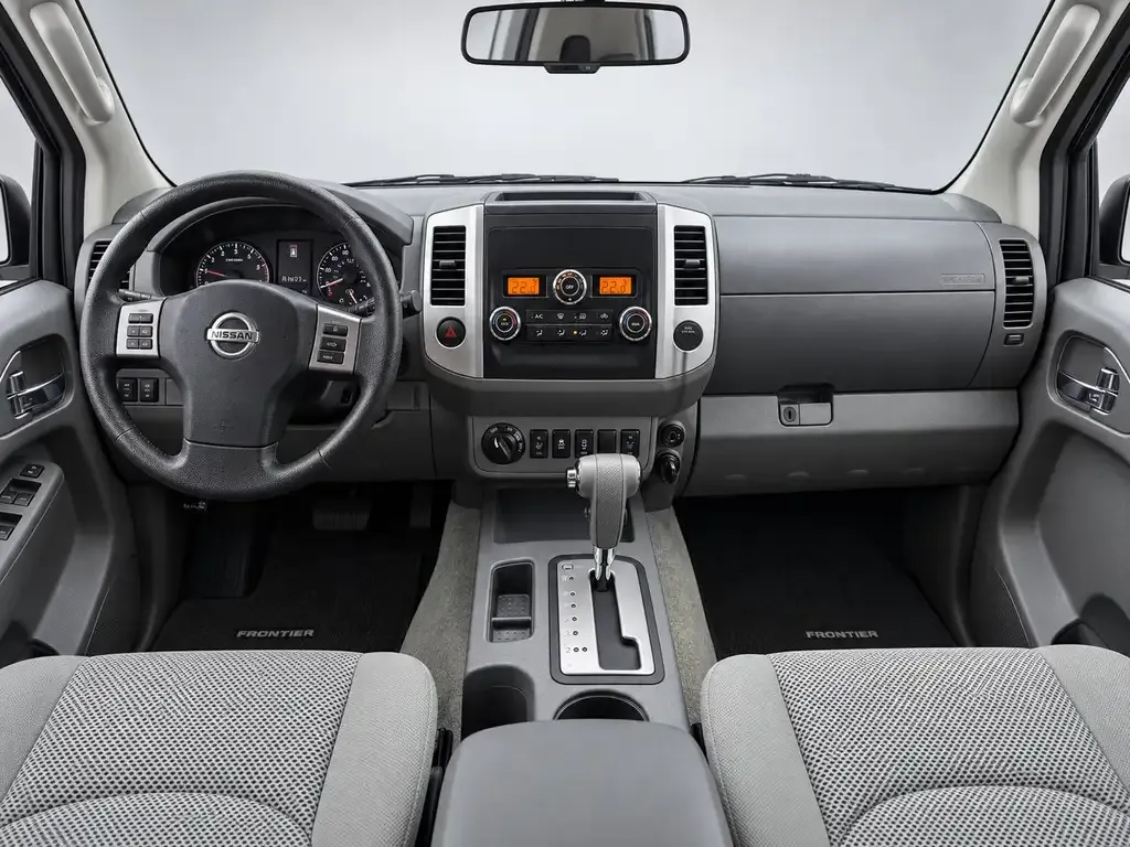 Nissan Frontier 2018 photo 2