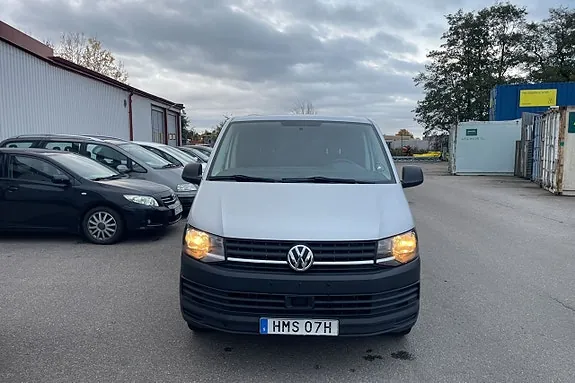 Volkswagen Transporter 2019 photo 2
