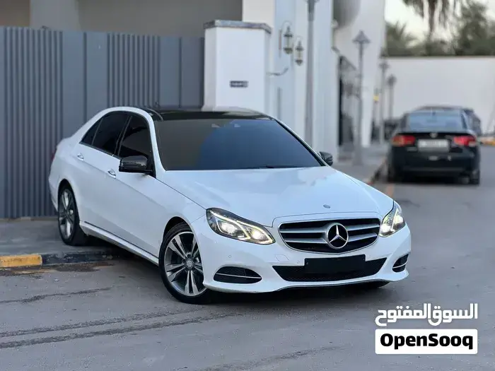 Mercedes-Benz E 300 2015 photo 2