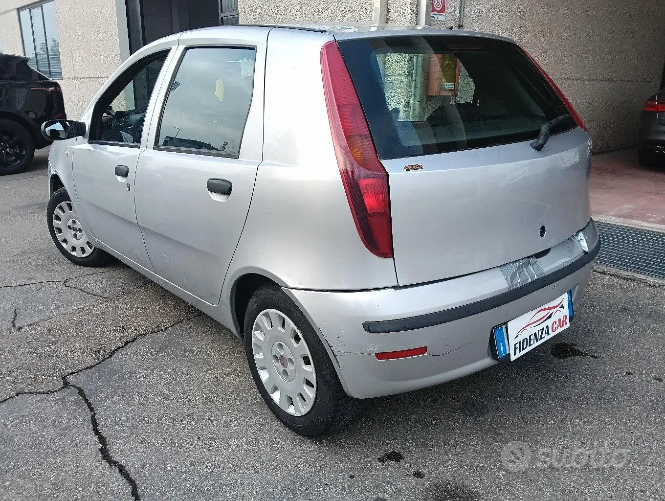 Fiat Punto 2009 photo 2