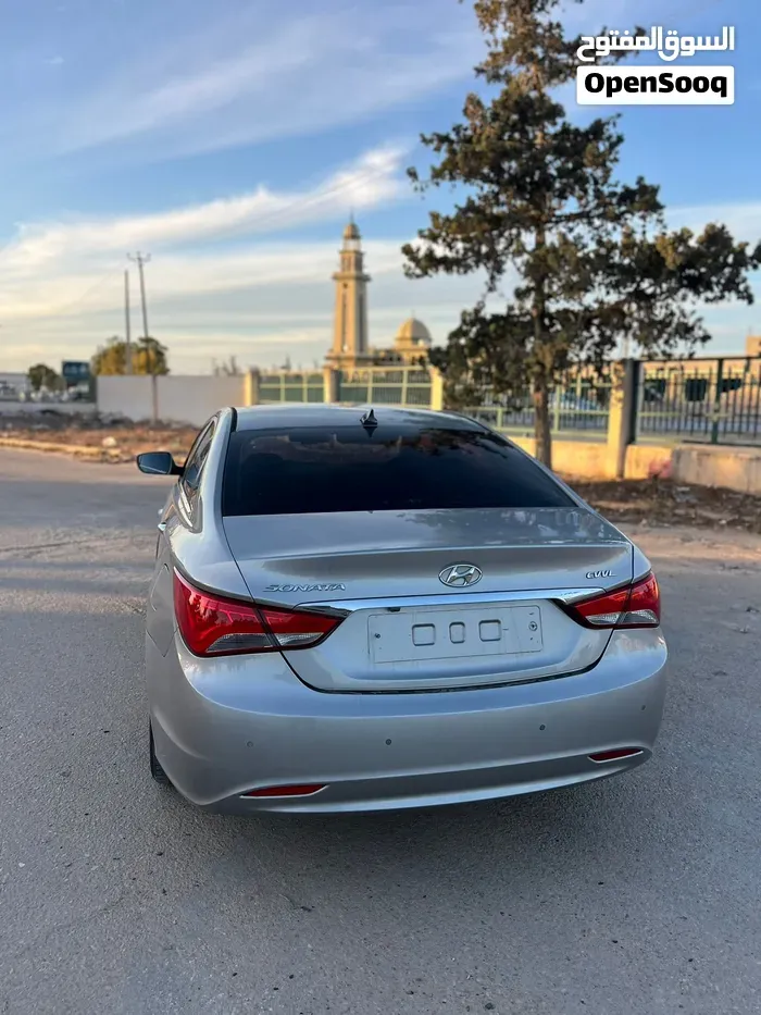 Hyundai Sonata 2012 photo 2