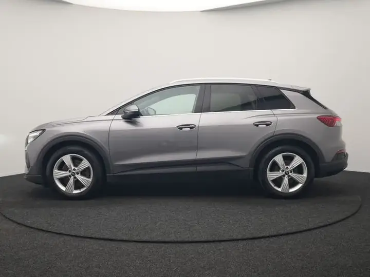Audi Q4 E-Tron 2023 photo 2