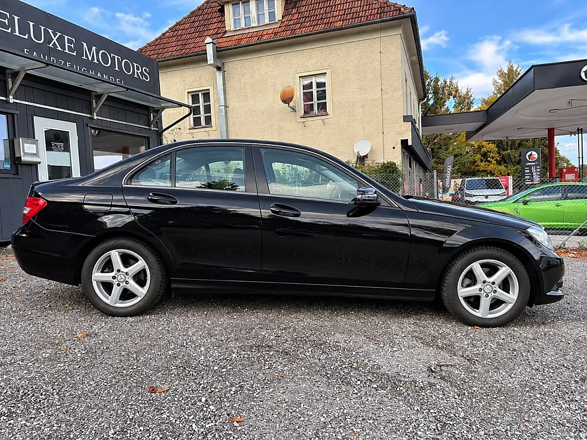 Mercedes-Benz C-Class 2013 photo 2