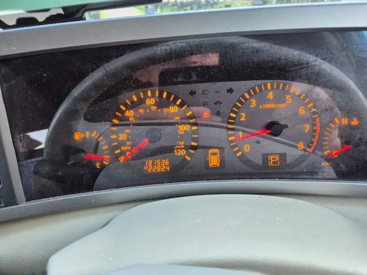 Nissan Elgrand 2002 photo 4