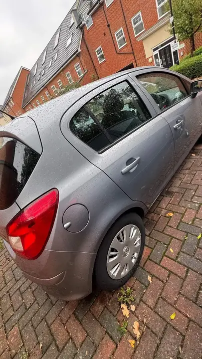 Vauxhall Corsa 2009 photo 2