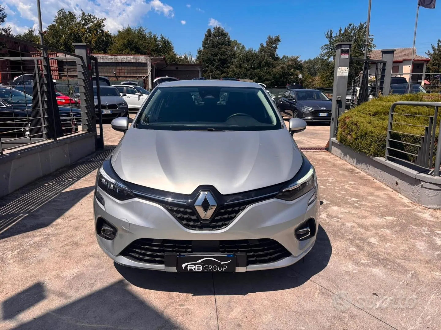 Renault Clio 2022 photo 2