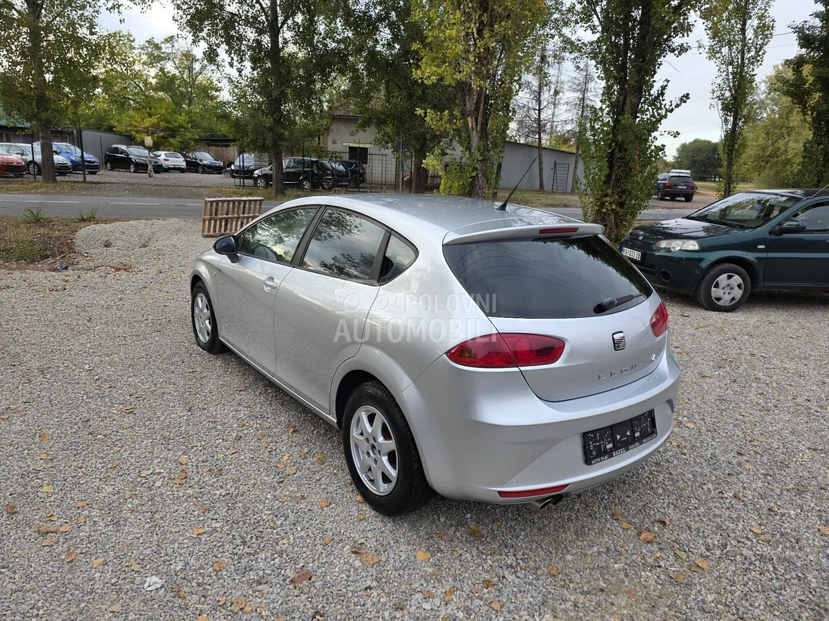 Seat Leon 2010 photo 4
