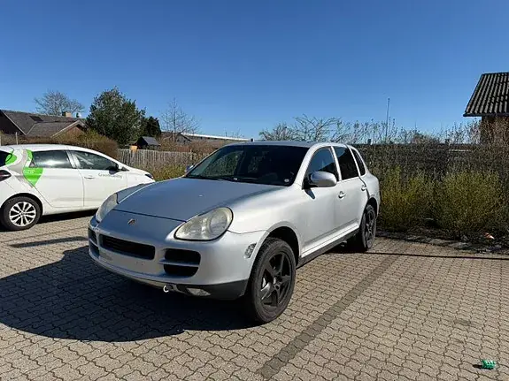 Porsche Cayenne S 2004 photo 3