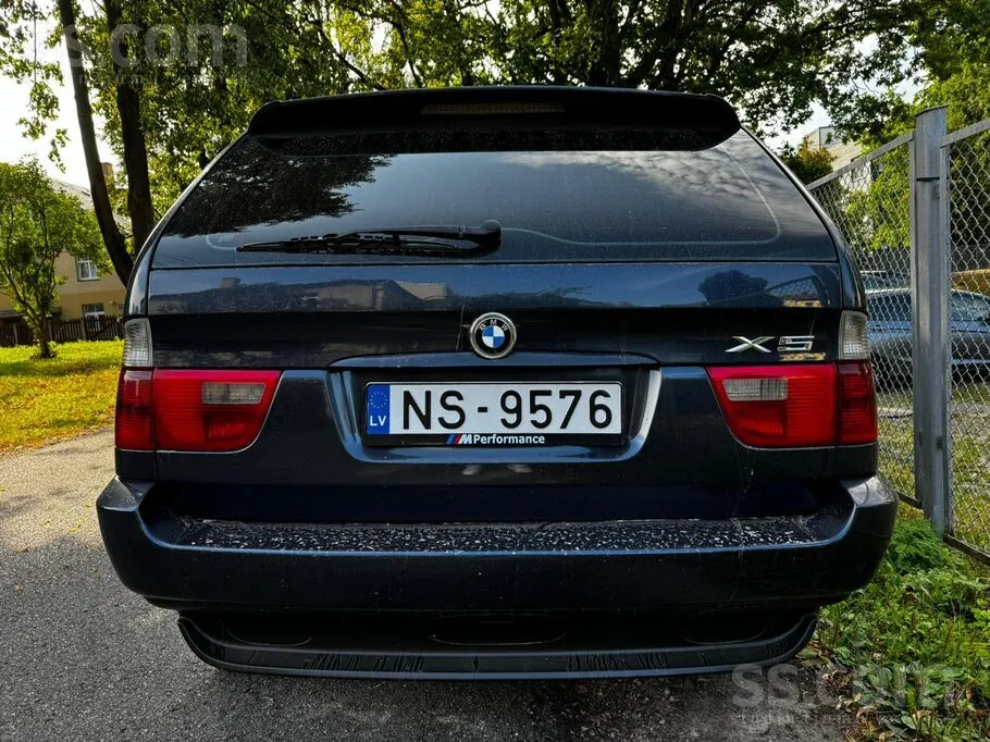 BMW X5 2004 photo 2