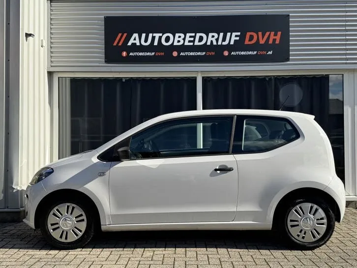 Volkswagen Up 2013 photo 2