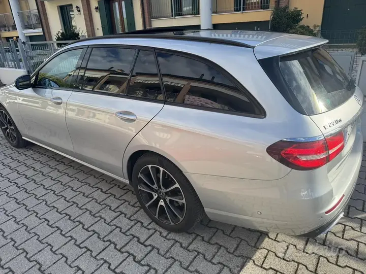 Mercedes-Benz E-Class 2017 photo 4