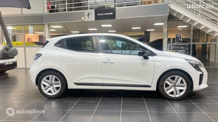 Renault Clio 2023 photo 4