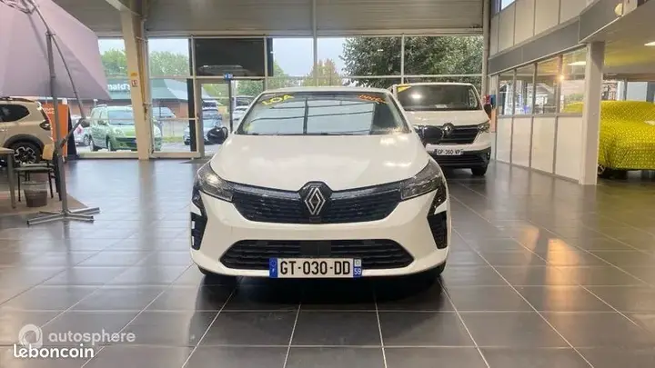 Renault Clio 2023 photo 2