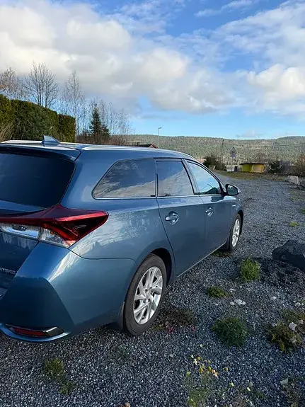 Toyota Auris 2017 photo 2
