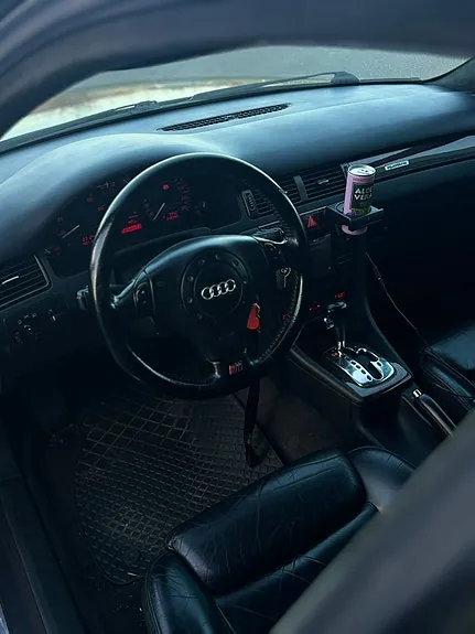Audi S6 2001 photo 4