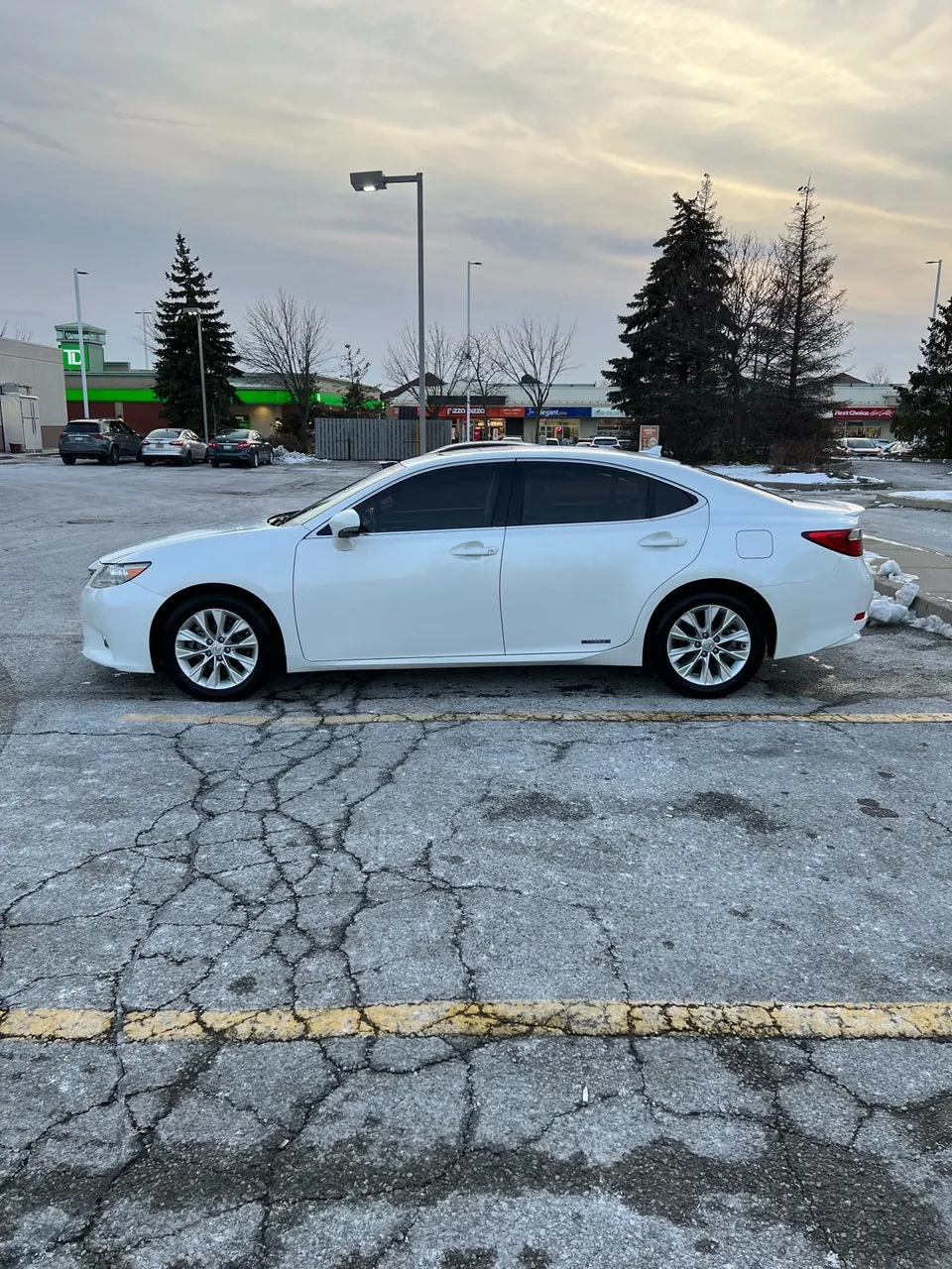 Lexus Es300H 2013 photo 4