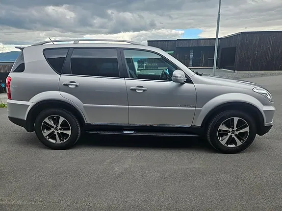 KG Mobility Rexton W 2017 photo 4