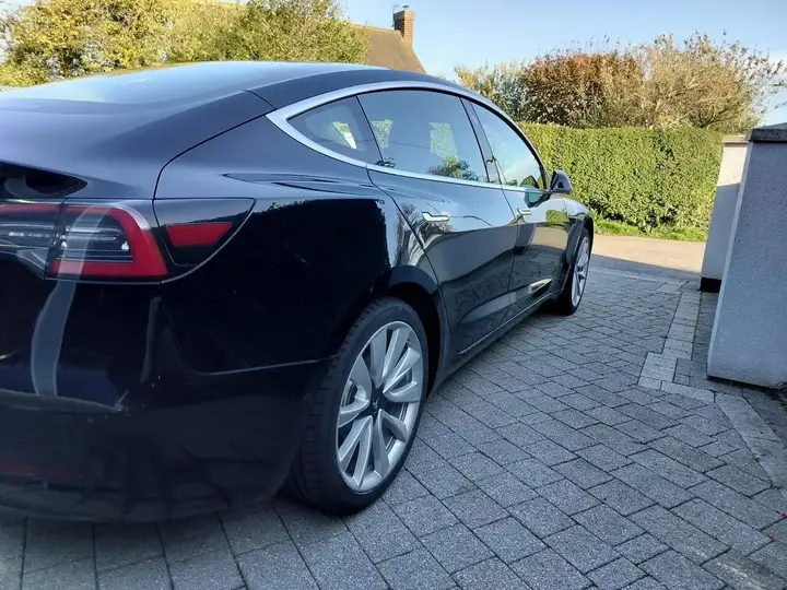 Tesla Model 3 2019 photo 4