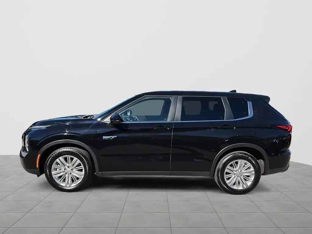 Mitsubishi Outlander 2025 photo 5