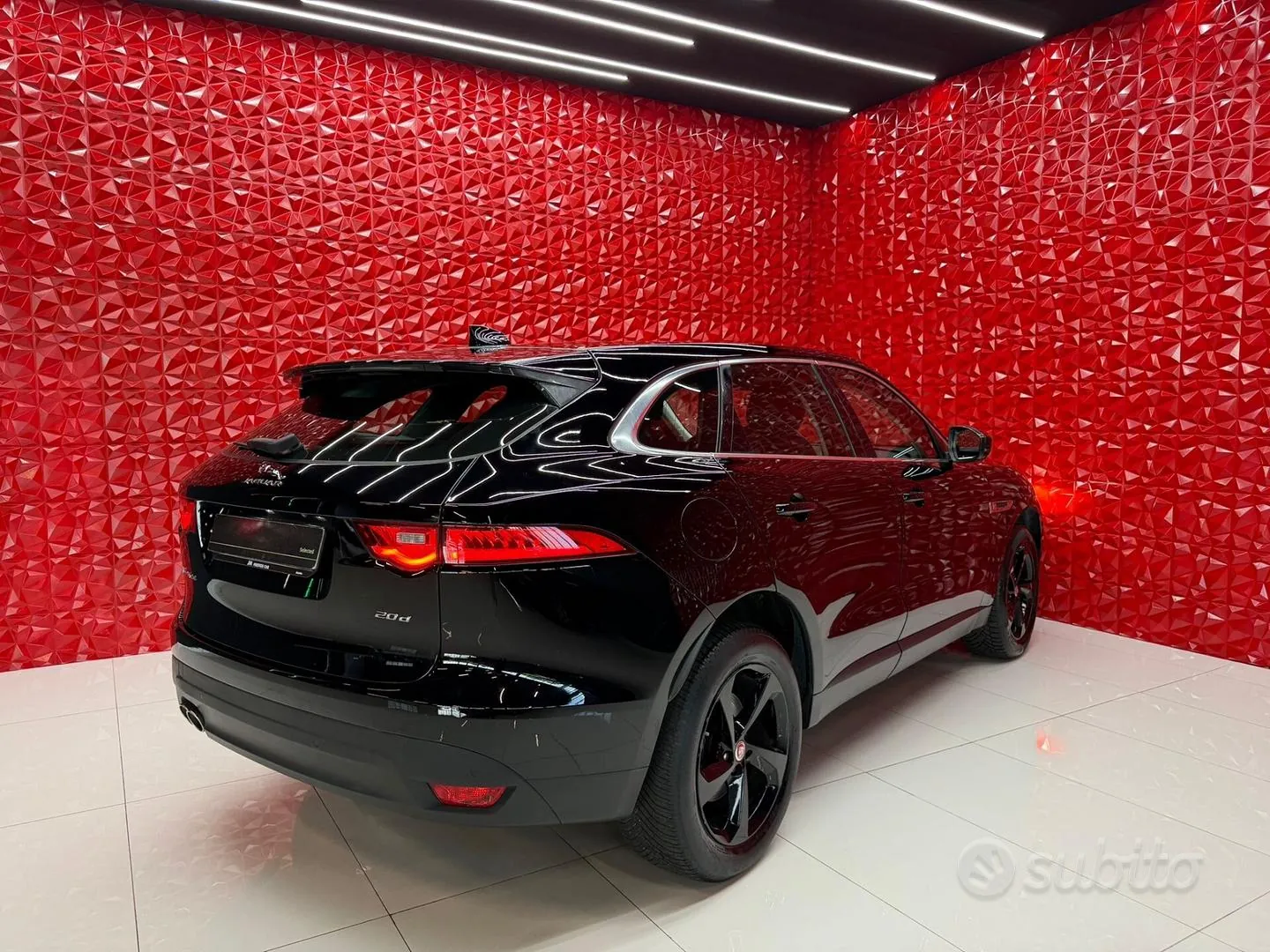 Jaguar F-Pace 2017 photo 4