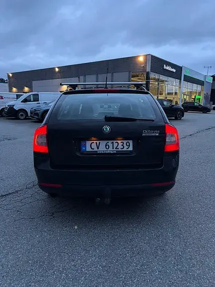Skoda Octavia 2010 photo 5