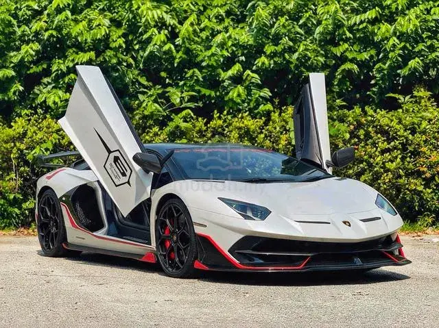 Lamborghini Aventador