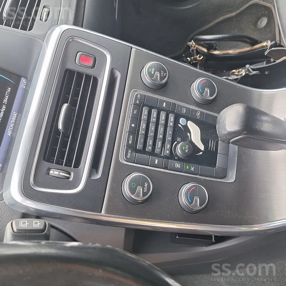 Volvo V60 2012 photo 4