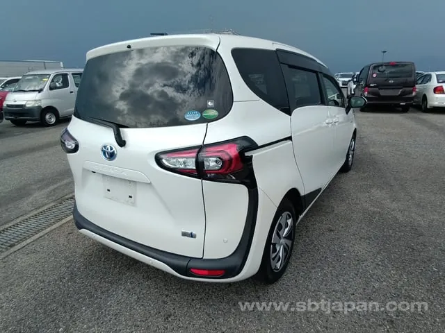 Toyota Sienta 2019 photo 4