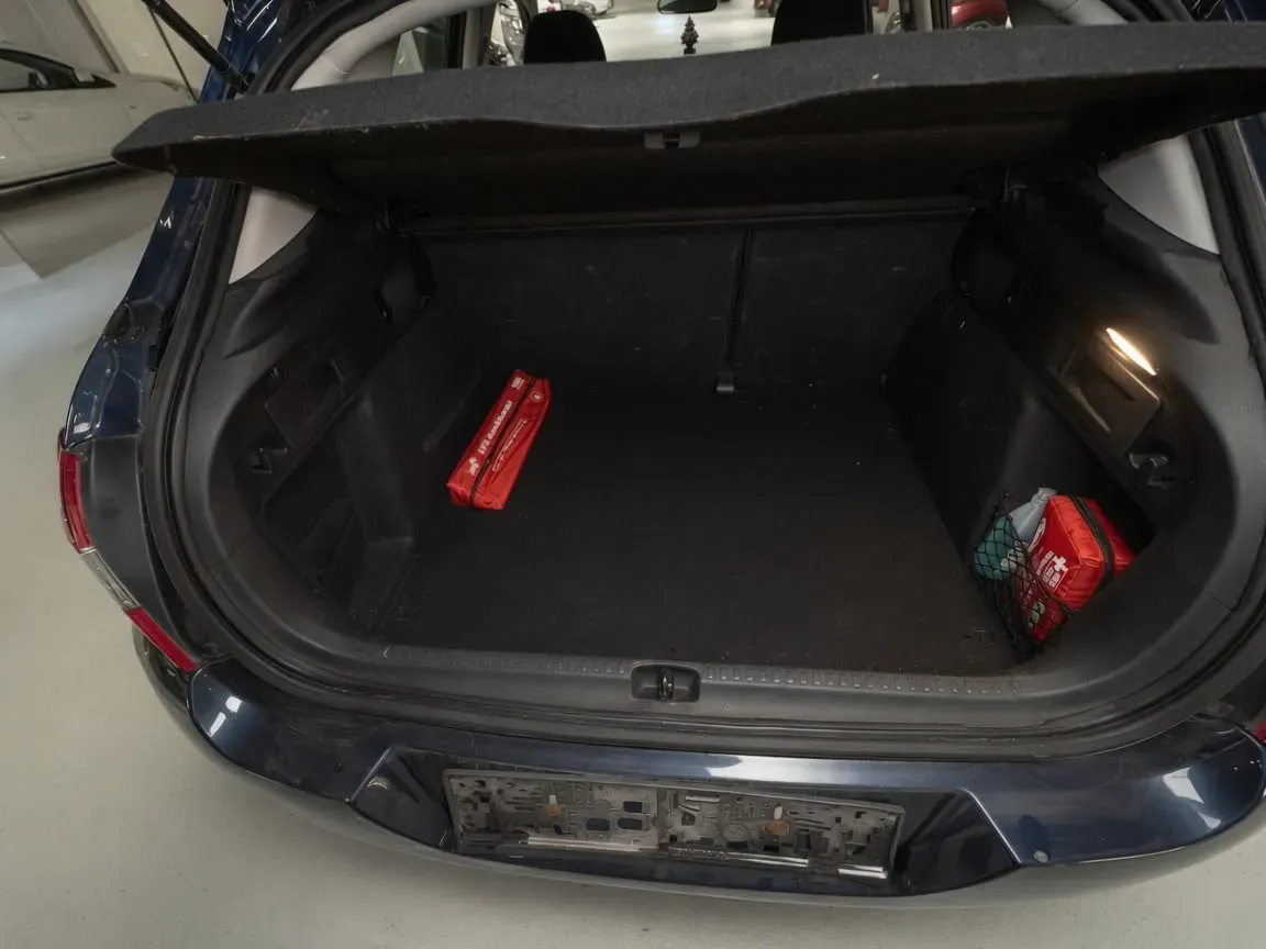 Citroen C4 2012 photo 3
