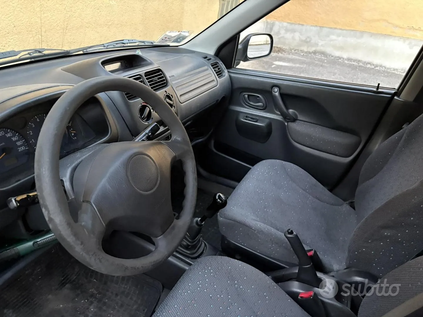 Suzuki Ignis 2003 photo 3