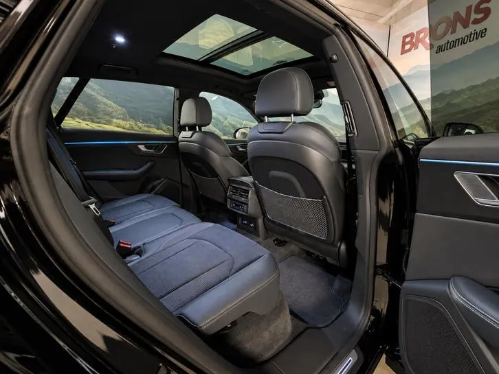 Audi Q8 2021 photo 3