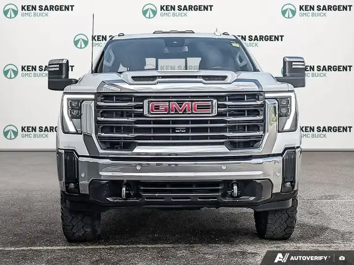 GMC Sierra 2500Hd 2024 photo 2