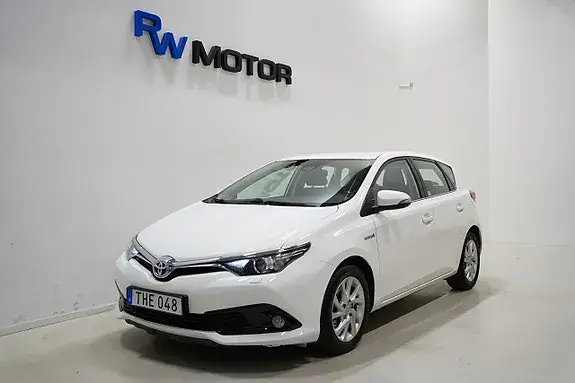Toyota Auris 2017 photo 2