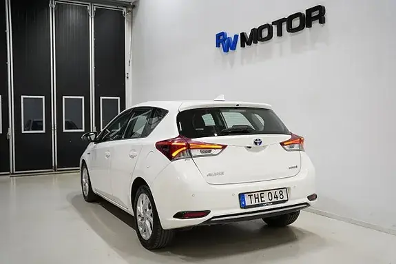 Toyota Auris 2017 photo 5