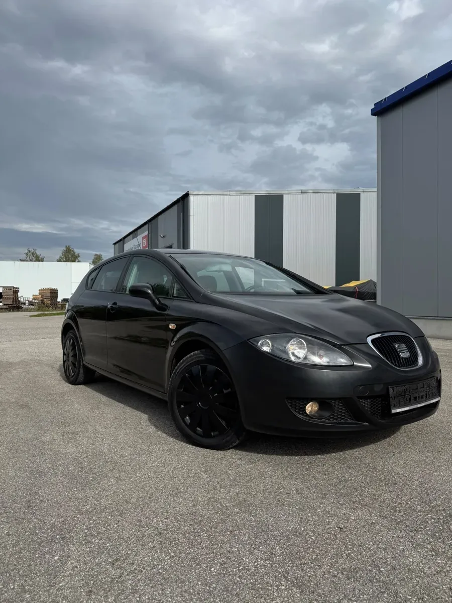 Seat Leon 2007 photo 2