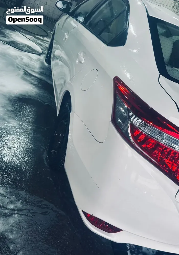 Toyota Yaris 2017 photo 2