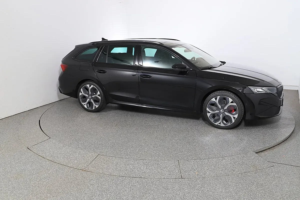 Skoda Octavia 2025 photo 3