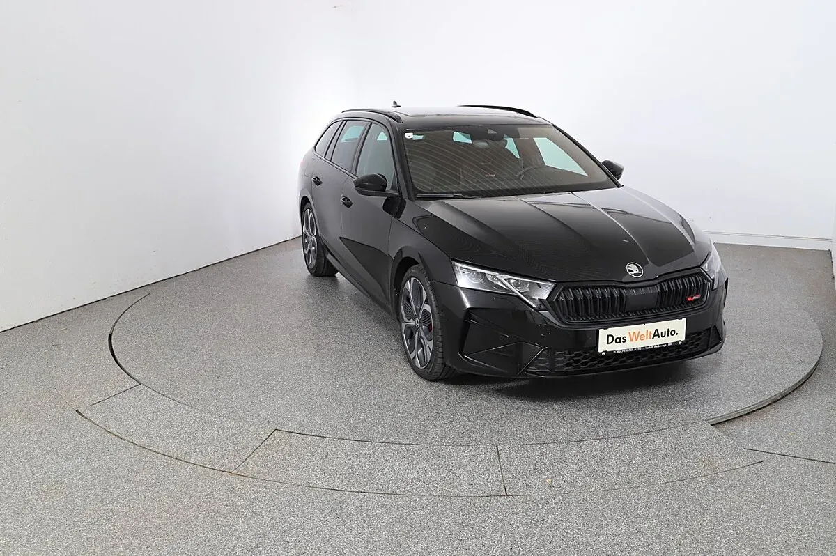 Skoda Octavia 2025 photo 2