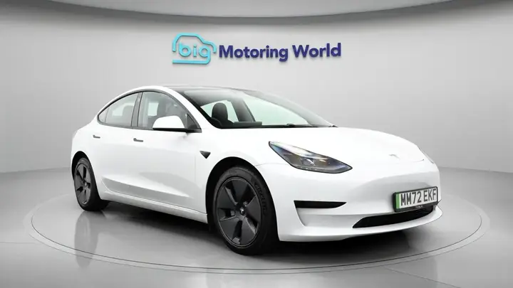 Tesla Model 3 2022 photo 4