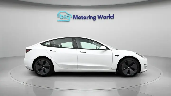 Tesla Model 3 2022 photo 5