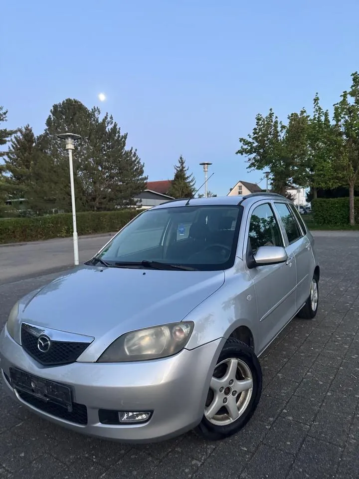 Mazda 2