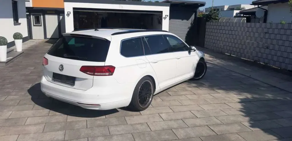 Volkswagen Passat 2015 photo 2