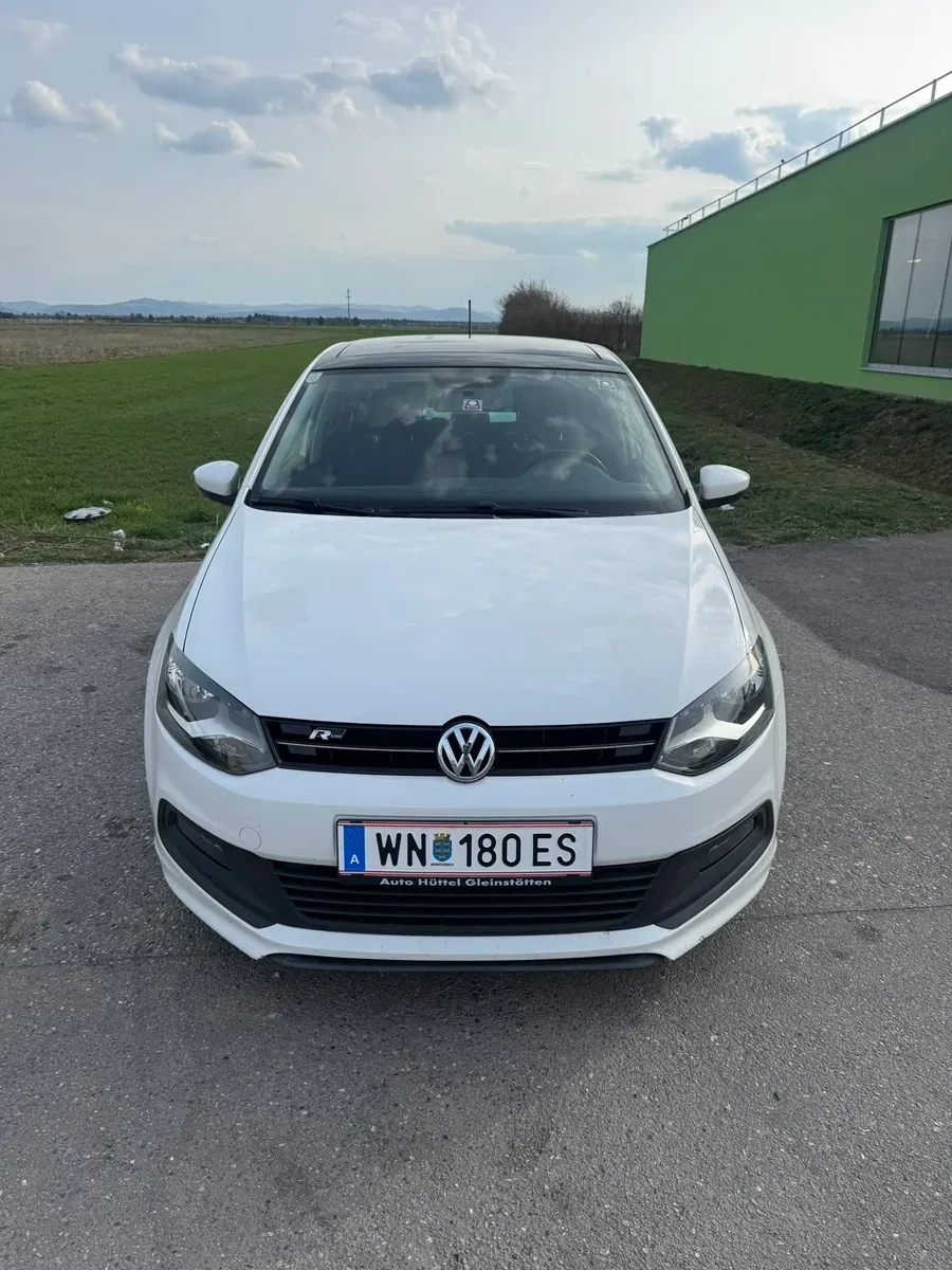 Volkswagen Polo 2012 photo 3