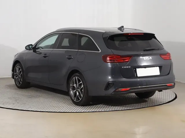 Kia Ceed Sw 2025 photo 3