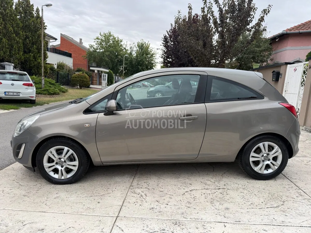 Opel Corsa D 2012 photo 3